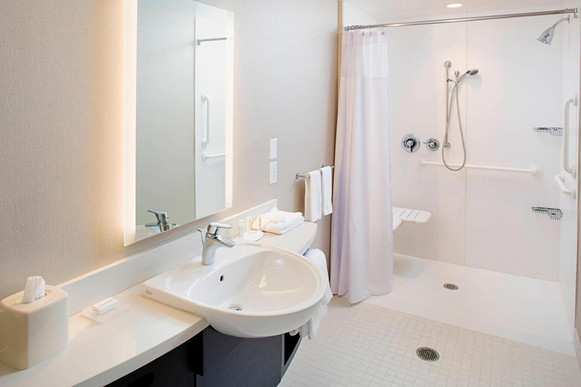 Springhill Suites By Marriott Carle Place Garden City Екстериор снимка