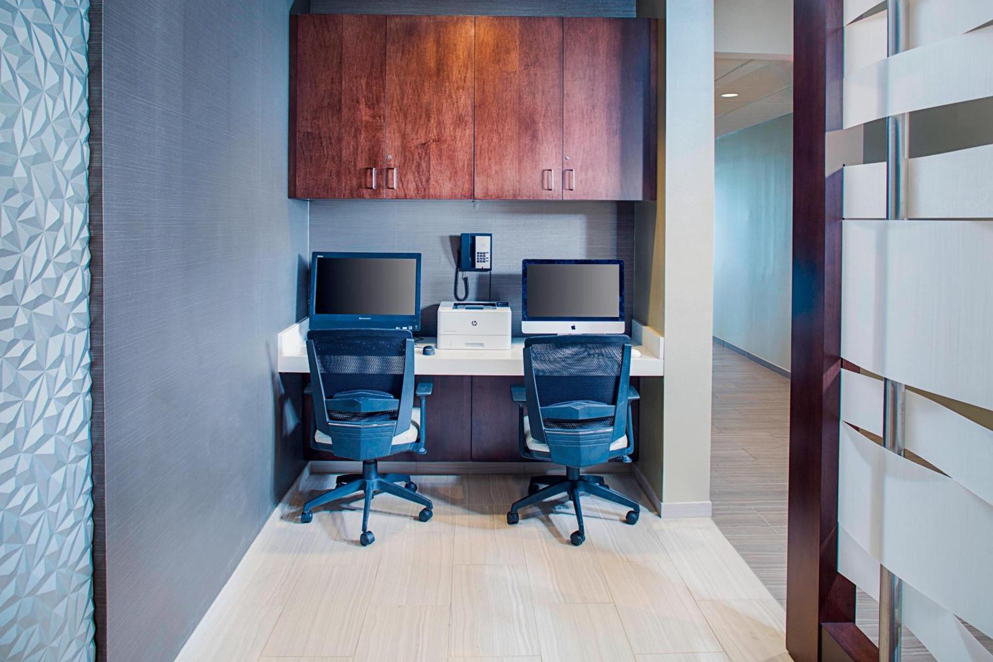Springhill Suites By Marriott Carle Place Garden City Екстериор снимка